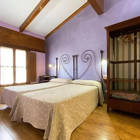 Hostal Rey Pedro I Santo Domingo De La Calzada Exterior photo